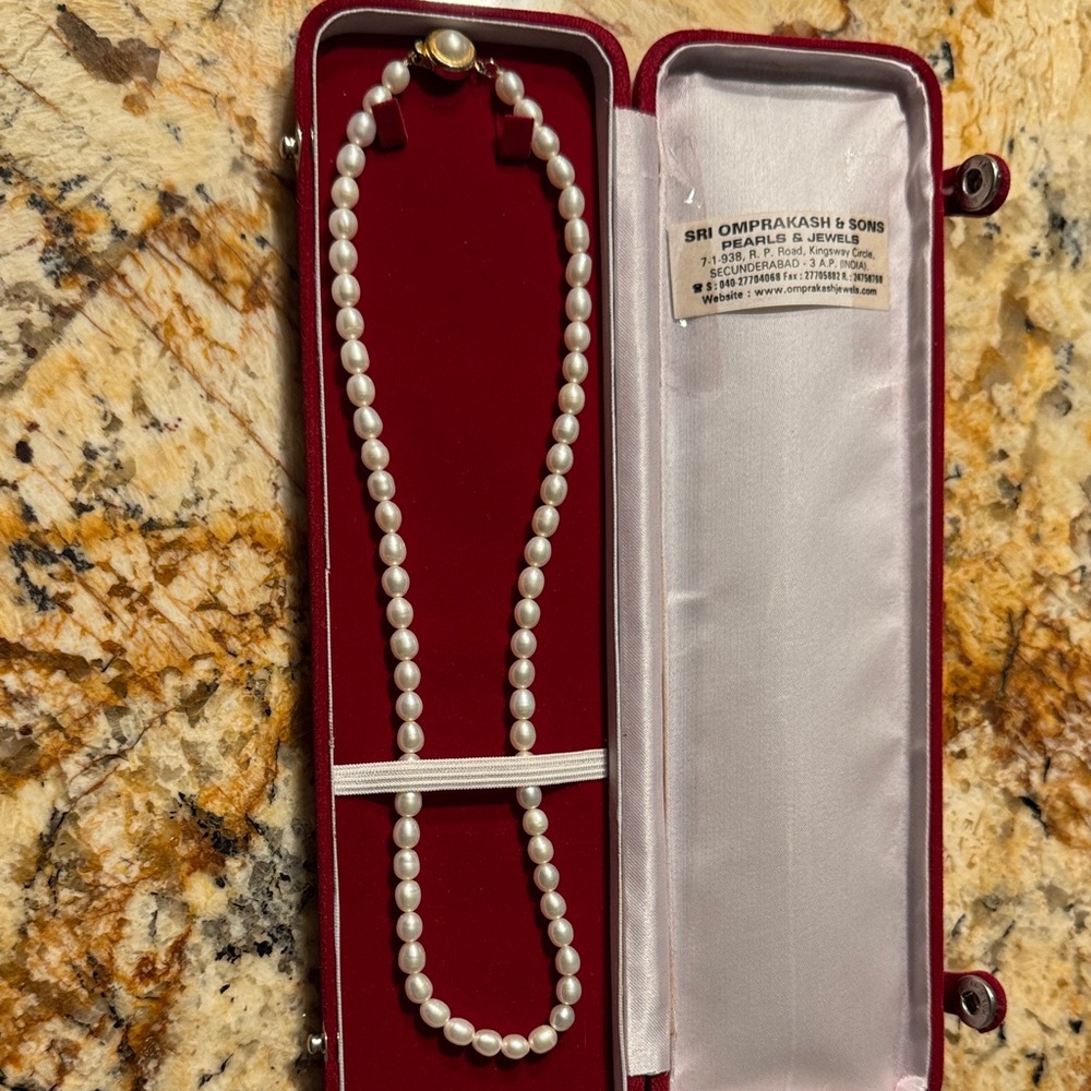 Elegant White Pearl Necklace by